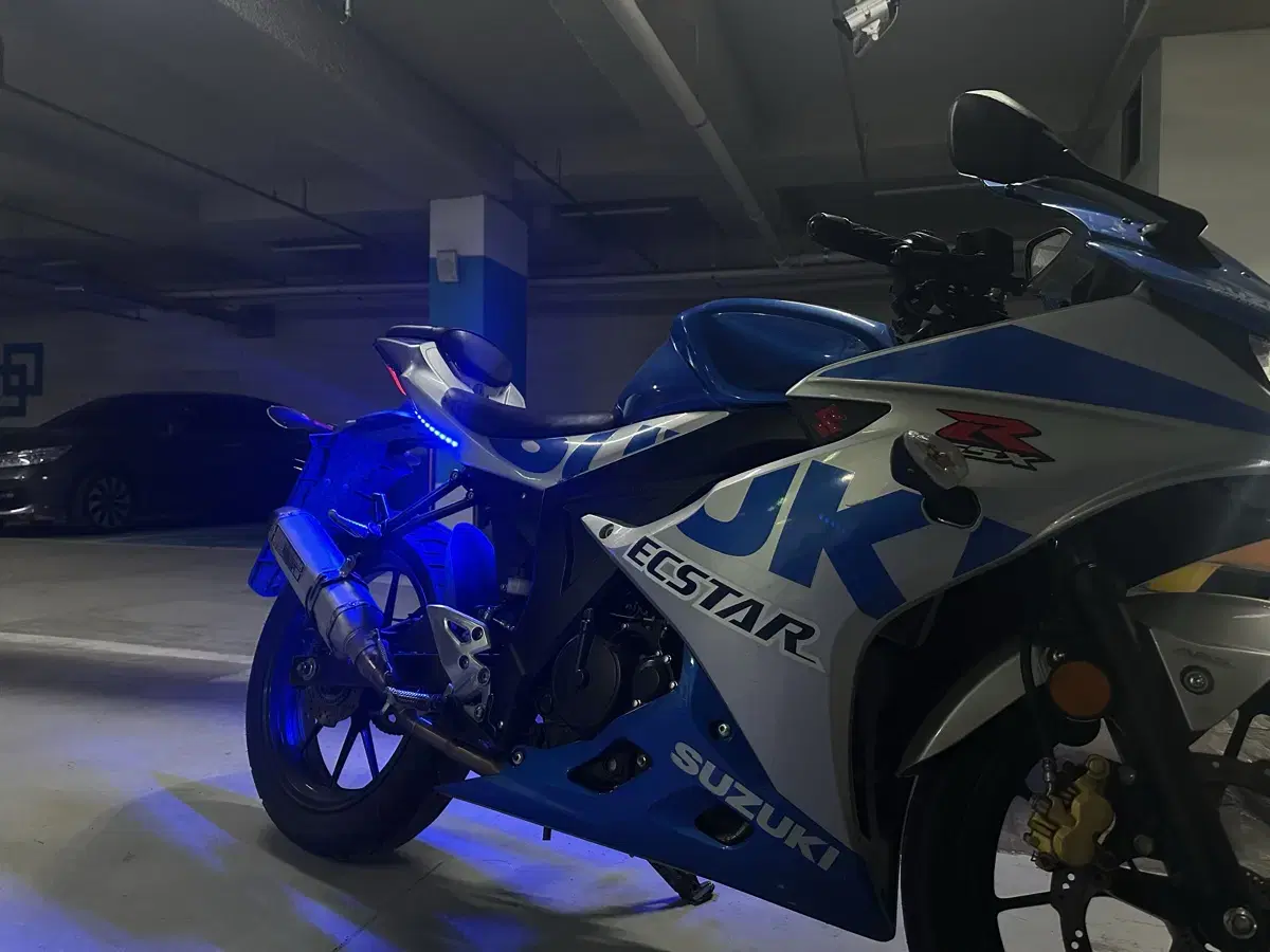 스즈키gsxr125 r차 스페셜카울